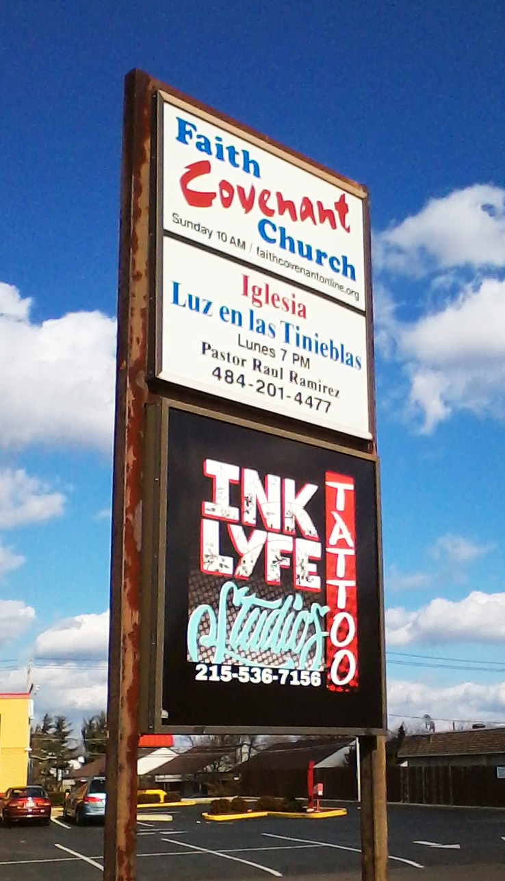 Lit Pylon Sign 1 — Signs & Banners